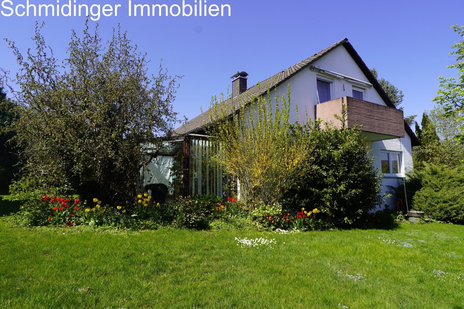 Großzügiges EFH mit Wintergarten und viel Platz für die Familie Großzügiges EFH mit Wintergarten und viel Platz für die Familie